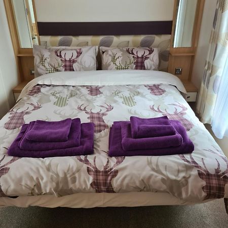 Bear Lodge Auchterarder Bagian luar foto